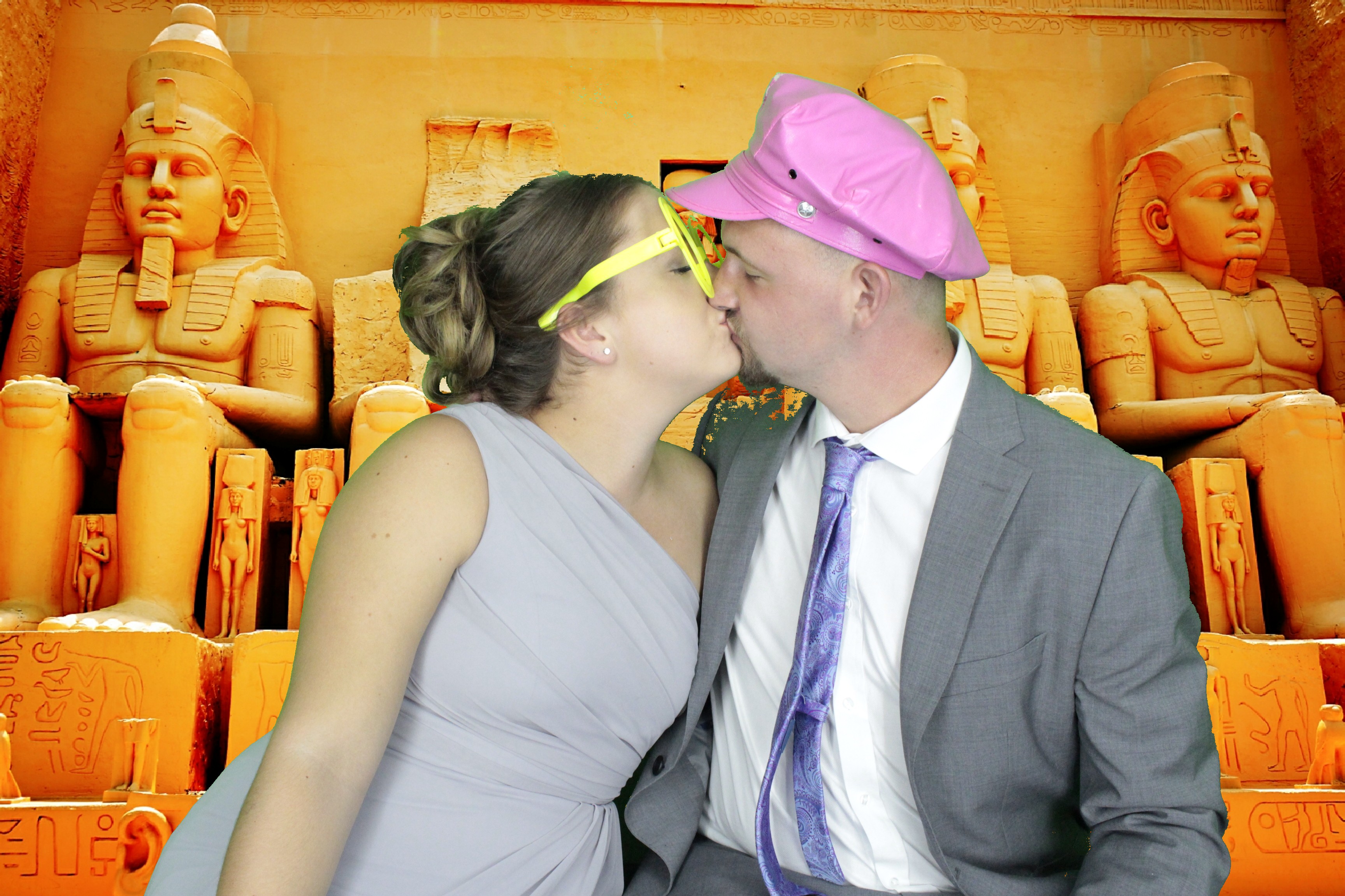 Mr & Mrs Harvey | View more photos from the event at gallery.myphotoboothexperience.co.uk/u/MyPhotoBoothExperienceLtd/Mr-Mrs-Harvey
